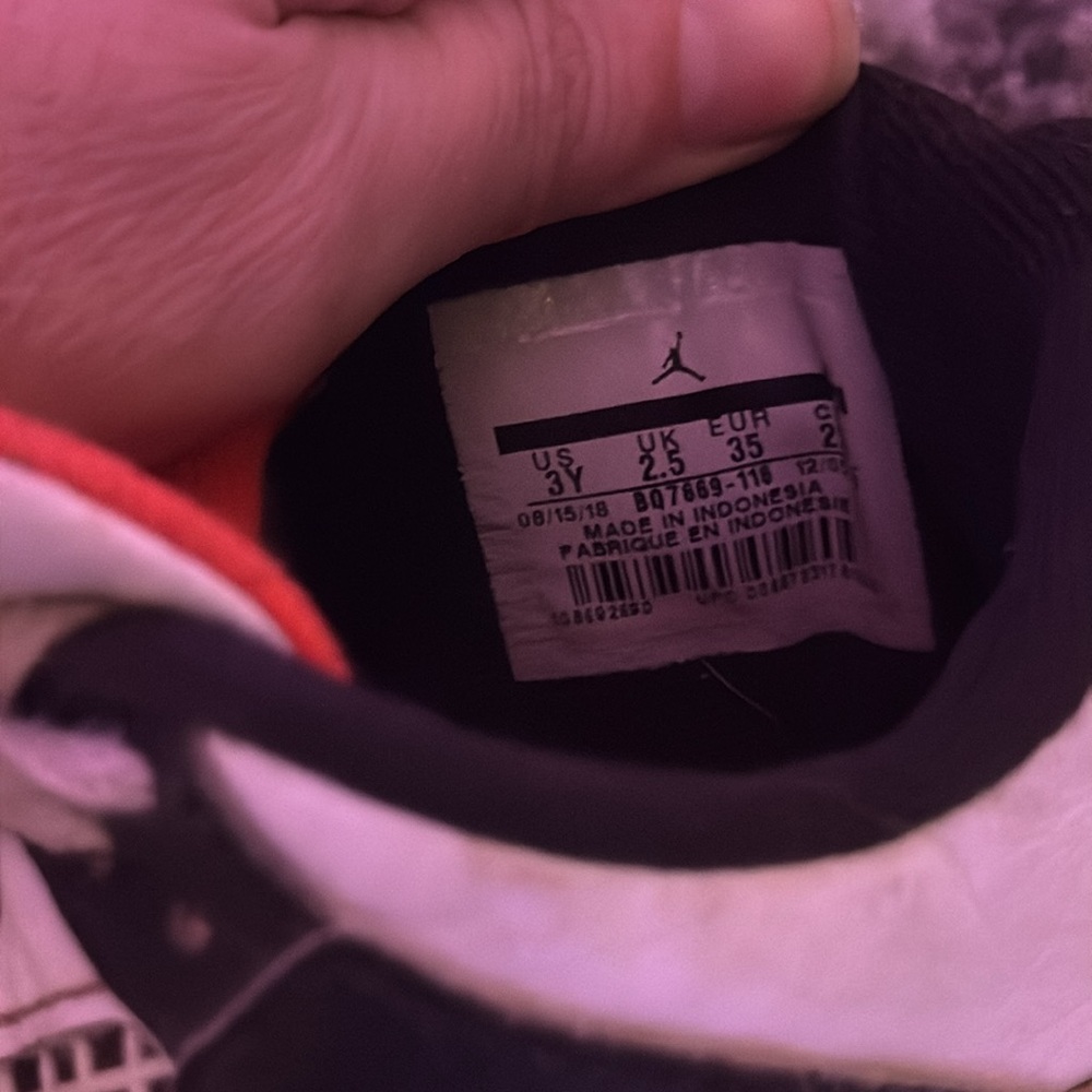 Jordan 4 Retro Flight - Picture 5 of 5